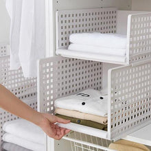 Laden Sie das Bild in den Galerie-Viewer, Stapelbarer Kunststoff-Kleiderschrank