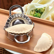 Laden Sie das Bild in den Galerie-Viewer, Edelstahl Knödel Ravioliformer Set
